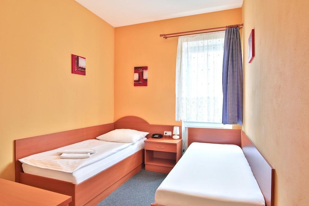 Attic Hotel Prague Ngoại thất bức ảnh