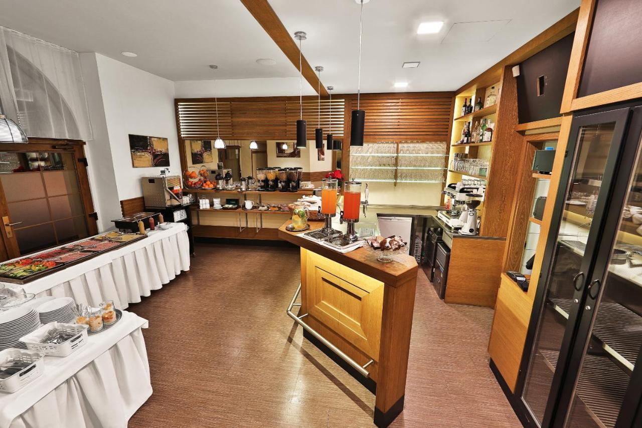 Attic Hotel Prague Ngoại thất bức ảnh
