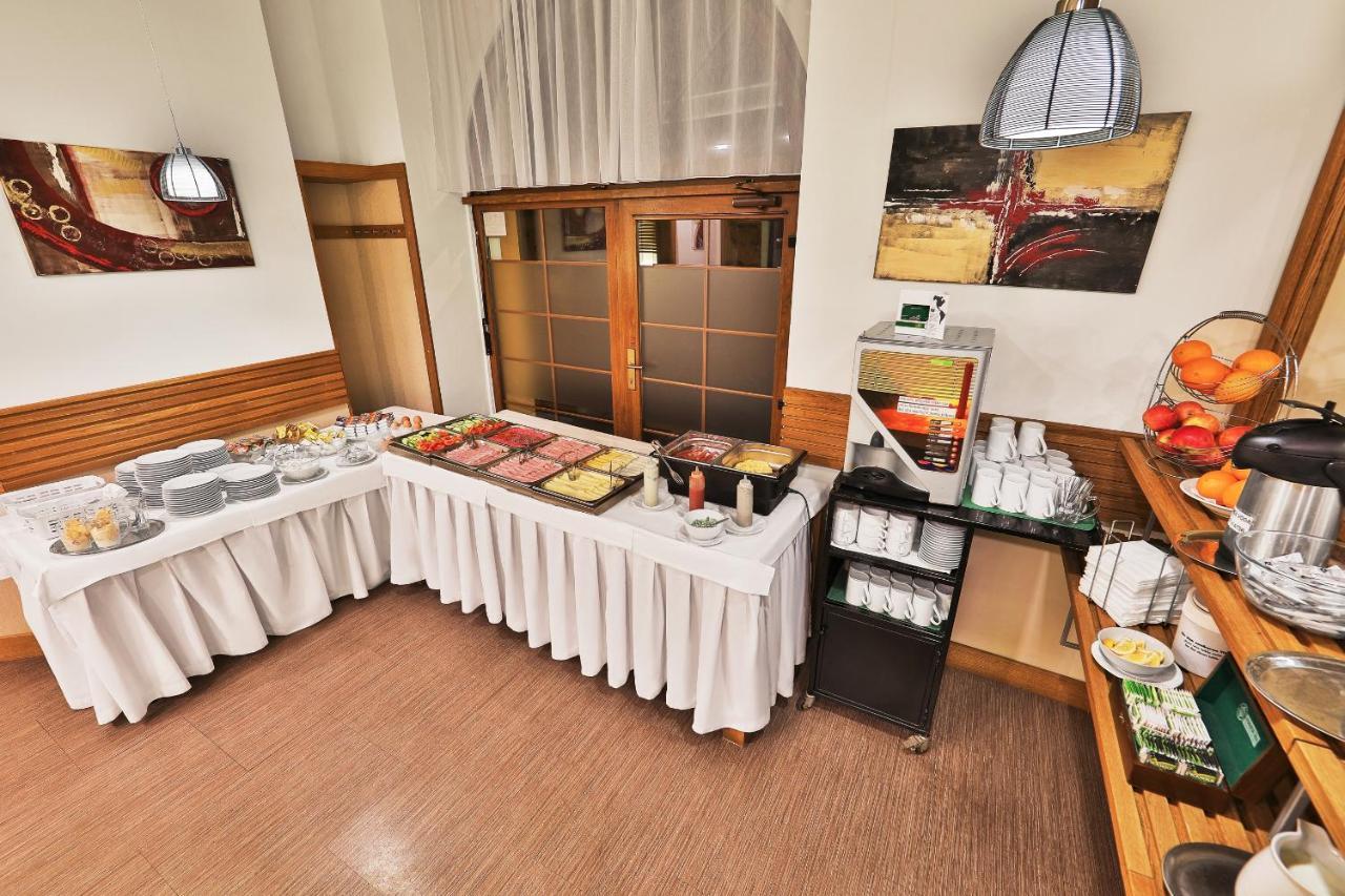 Attic Hotel Prague Ngoại thất bức ảnh